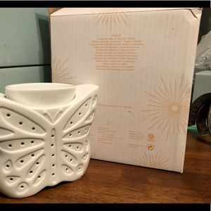 Beautiful Partylite Butterfly Warmer